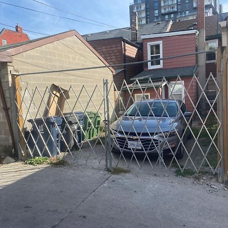 Budget Quad Room With En Suite Bathroom 36B Toronto Extérieur photo