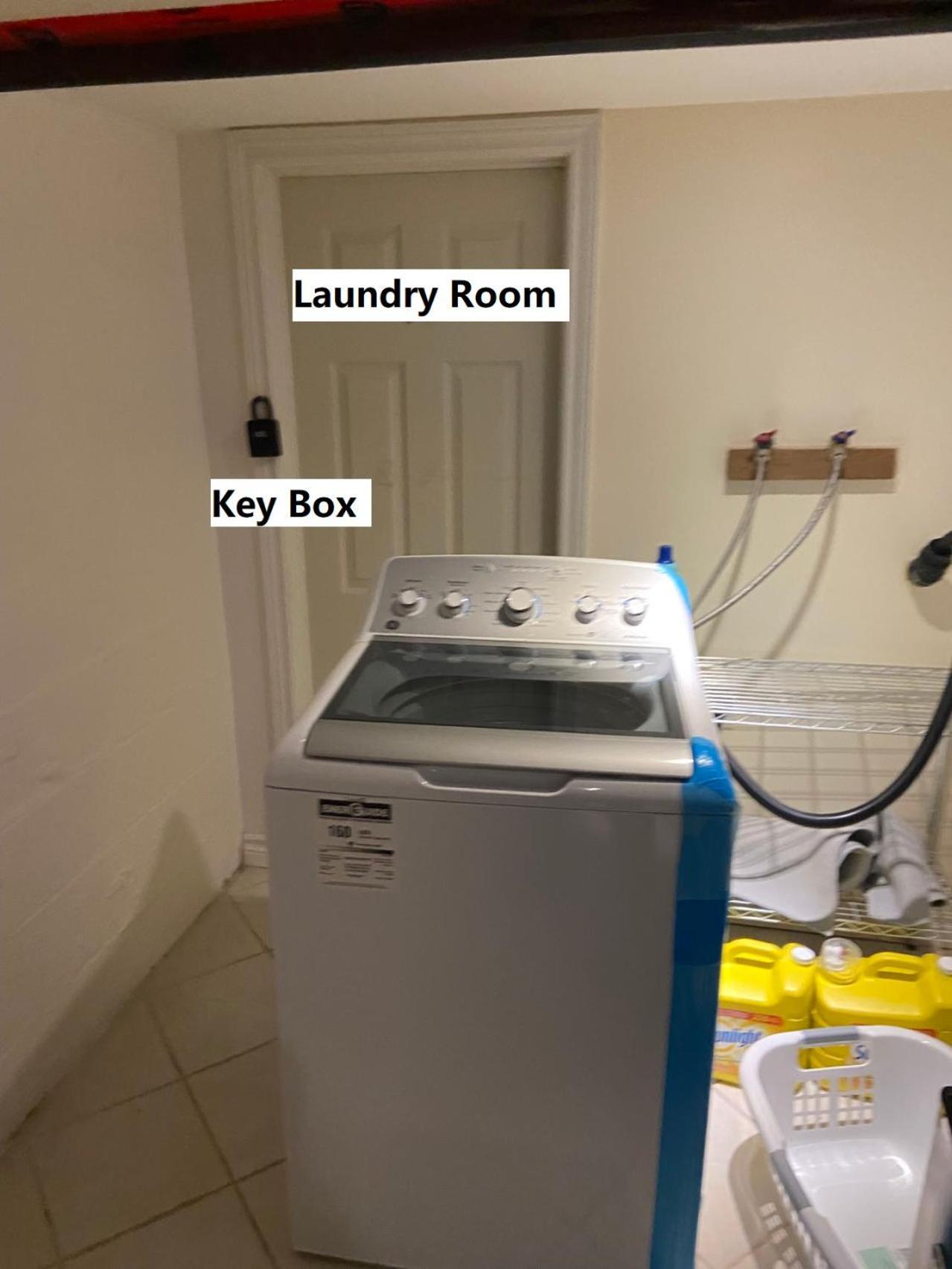 Budget Quad Room With En Suite Bathroom 36B Toronto Extérieur photo